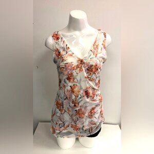 WHITE HOUSE BLACK MARKET FLORAL RUCHED TOP IN SIZE MEDIUM